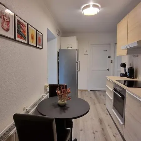 Le De La Gray House *