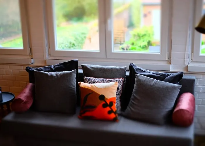 Le De La Gray House Mettet